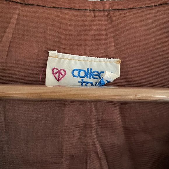 Vintage Vest. Good condition. Slight wear and tear on button. Size M. - Picture 3 of 4